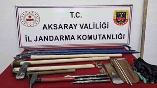 Aksarayda kaçak kazı yapan 5 şahıs suçüstü yakalandı