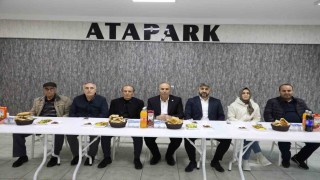 Alaca Belediye Başkanı Arslan belediye personeli ile iftarda buluştu