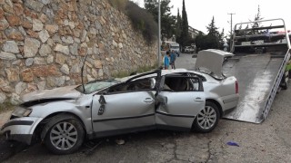Alanyada 20 metreden şarampole uçan otomobilin sürücüsü ağır yaralandı