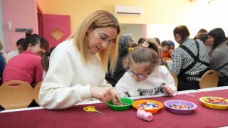 Alanyada atıklar atölyede sanata dönüştürülüyor