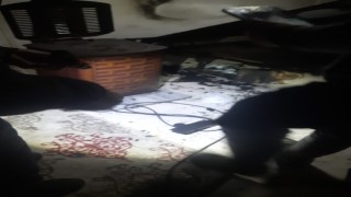 Alev alan uzatma kablosu evi küle çeviriyordu