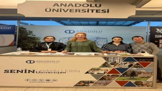 Anadolu Üniversitesi İstanbul Bölüm Tanıtım Günlerinde aday öğrencilerle buluştu