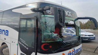 Ankarada 5i ağır 16 kişinin yaralandığı otobüs kazası kameraya yansıdı