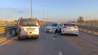 Antalyada 3 araçlı zincirleme kaza: 2 yaralı