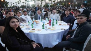 Antalyada kampüs iftarına öğrencilerden yoğun ilgi