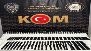 Antalyada silah ve mühimmat kaçakçılığı operasyonunda 2 şüpheli tutuklandı