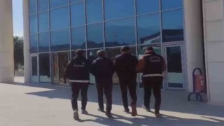 Arsuzda kablo hırsızları yakayı ele verdi