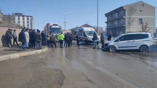 Aşkale de trafik kazası: 2 yaralı