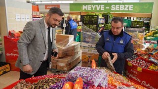 Atakum zabıtasından gıda denetimi