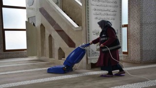 Atakumda camilere Ramazan temizliği