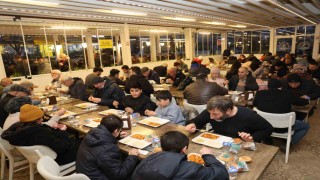 Atakumda kurulan ilk iftar sofrasına yoğun ilgi