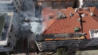 Avcılarda korkutan çatı yangını