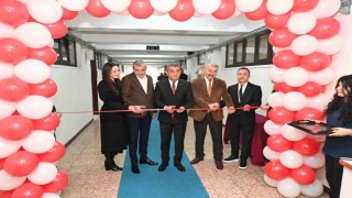 Aydın Lisesine modern kütüphane kazandırıldı