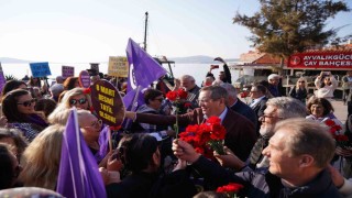 Ayvalıkta 8 Mart Kadınlar Günü coşkuyla kutlandı