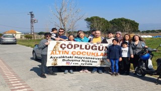 Ayvalıkta hayvanseverler kuruyan ağaçların yerine yeni fidanlar dikti