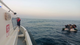 Ayvalıkta Sahil Güvenlik 18 düzensiz göçmen yakaladı