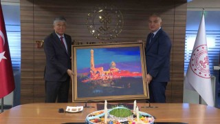 Bakan Ersoy, TÜRKSOY heyeti ile görüştü