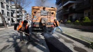 Bakırköy Belediyesi 50 ton asfalt döktü