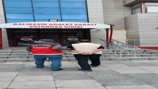 Balıkesirde altın hırsızı polisten kaçamadı