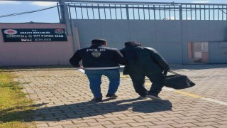 Balıkesirde dolandırıcılık suçundan aranan şahıs yakalandı