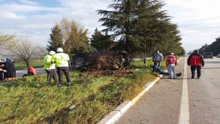 Balıkesirde takla atan araçtaki 5 kişi yaralandı