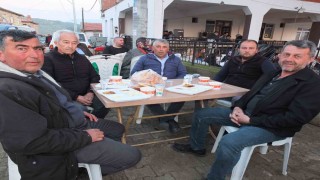 Balıkesirde yüzlerce kişi, iftar geleneğinde buluştu
