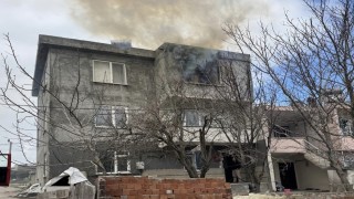 Bandırmada çıkan ev yangını kontrol altına alındı