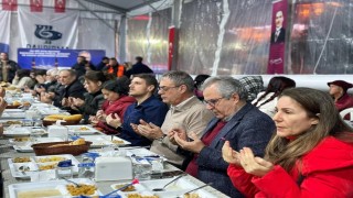Bandırmada iftar sofraları bereketlendi