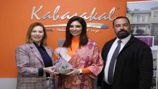 Başkan Arıkan Meclisin kadın üyelerini ve kadın çalışanlarını unutmadı