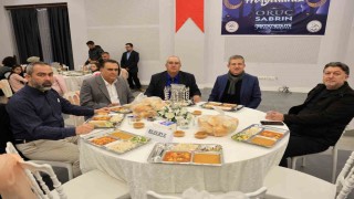 Başkan Arslan, Çamelili hemşehrilerini iftar sofrasında ağırladı