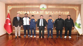 Başkan Aydın, milli sporcuları Dünya Şampiyonasına uğurladı