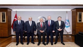 Başkan Büyükkılıça Erciyes Anadolu Holding heyetinden ziyaret