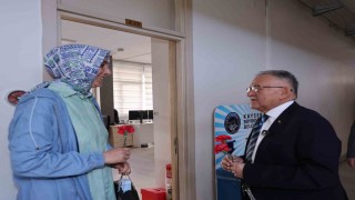 Başkan Büyükkılıçtan Dünya Kadınlar Gününe ‘karanfilli kutlama