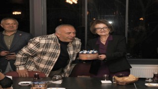 Başkan Çelik orucunu muhtarlarla birlikte açtı