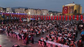 Başkan Çerçioğlu, iftarda vatandaşlarla buluştu