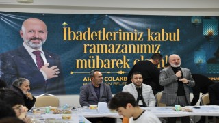 Başkan Çolakbayrakdar, 52 farklı ülkeden öğrencilerle iftar sofrasında buluştu