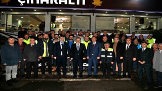 Başkan Genç karla mücadelede görev alan personelle iftarda buluştu