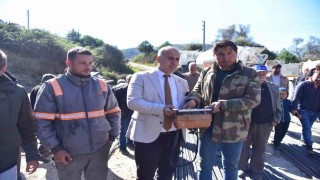 Başkan Kaya Arzulara köprü için ilk betonu döktü
