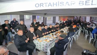Başkan Kaya, iftarda Erdoğdu mahallesi sakinleriyle buluştu