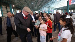 Başkan Kurt 75inci Yıl Mahallesindeki iftarda binlerce vatandaşla buluştu