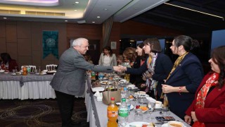 Başkan Şadi Özdemir kadınlarla iftarda buluştu