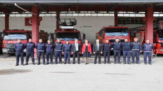 Başkan Tetik görevi başındakileri unutmadı