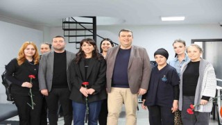 Başkan Yetişkinden, kadın mesai arkadaşlarına 8 Mart ikramiyesi
