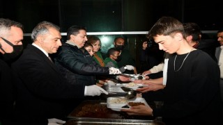 Başkanı İbrahim Çenet, üniversite öğrencileriyle iftar programında buluştu