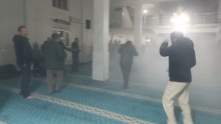 Batmanda teravih namazı camide çıkan yangın nedeniyle yarıda kaldı