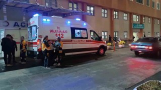 Batmanda yolun karşısına geçmeye çalışan kıza otomobil çarptı