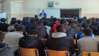 Bayburtta lise öğrencilerine yönelik söyleşi yapıldı
