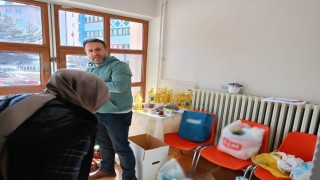 Bayburtta öğretmen ve öğrenciler ihtiyaç sahipleri için Ramazan kolileri hazırlıyor