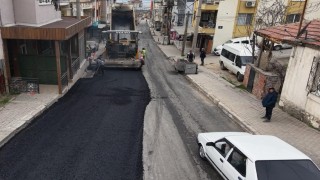 Bayraklıda yol yenileme ve üst geçit çalışmaları sürüyor