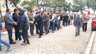 Bayramlaşma kuyruğunun sonu görünmedi